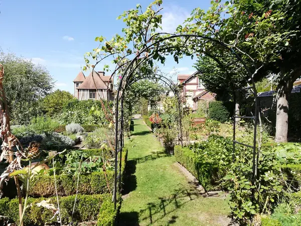 Borne de Recharge Maison Entreprise borne de recharge Petit-Couronne