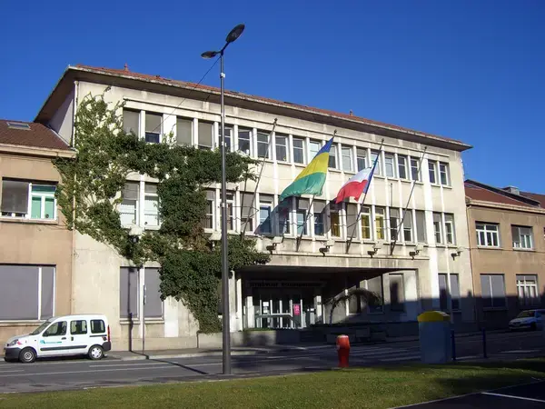 Borne de Recharge Maison Entreprise borne de recharge Saint-Martin-d'Hères